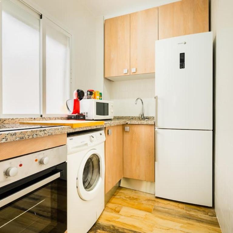 Apto céntrico, 2 aparcamientos privados, bicis - Apartamento de 3 dormitorios - 25