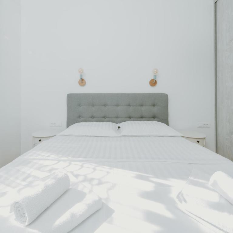 Modern Spacious Mediterranean Fully Equipped 1BR Apartment in Budva, Free Parking - One-Bedroom Apartment - 27