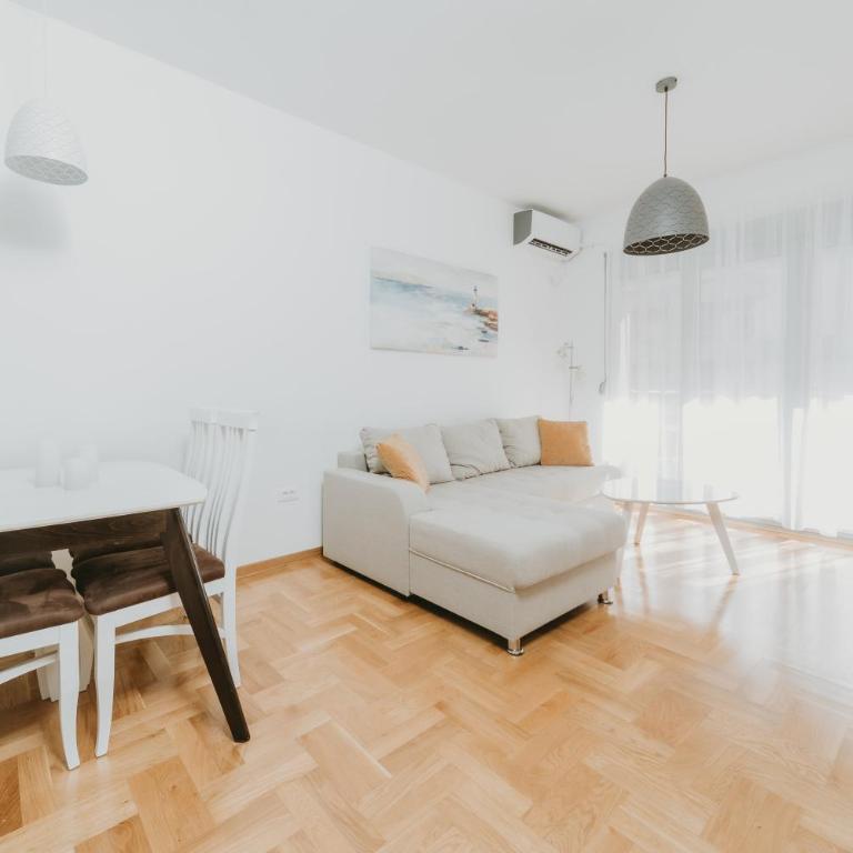 Modern Spacious Mediterranean Fully Equipped 1BR Apartment in Budva, Free Parking - One-Bedroom Apartment - 9