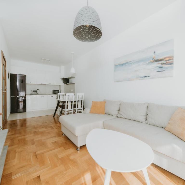 Modern Spacious Mediterranean Fully Equipped 1BR Apartment in Budva, Free Parking - One-Bedroom Apartment - 1