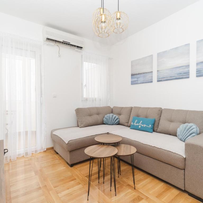 New Renovated Mediterranean Cozy Fully Equipped 1BR Apartment in Budva, Free Parking - Apartman sa 1 Spavaćom Sobom - 4