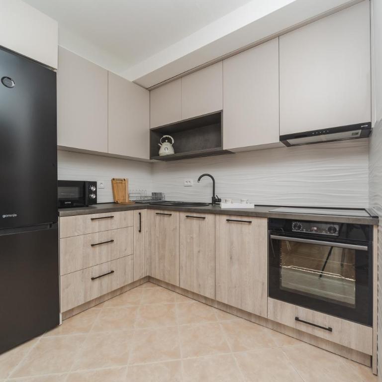New Renovated Mediterranean Cozy Fully Equipped 1BR Apartment in Budva, Free Parking - Apartman sa 1 Spavaćom Sobom - 12