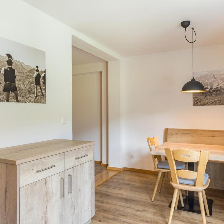 Bergzeit - Hotel & Appartements - Apartment mit 1 Schlafzimmer - 11