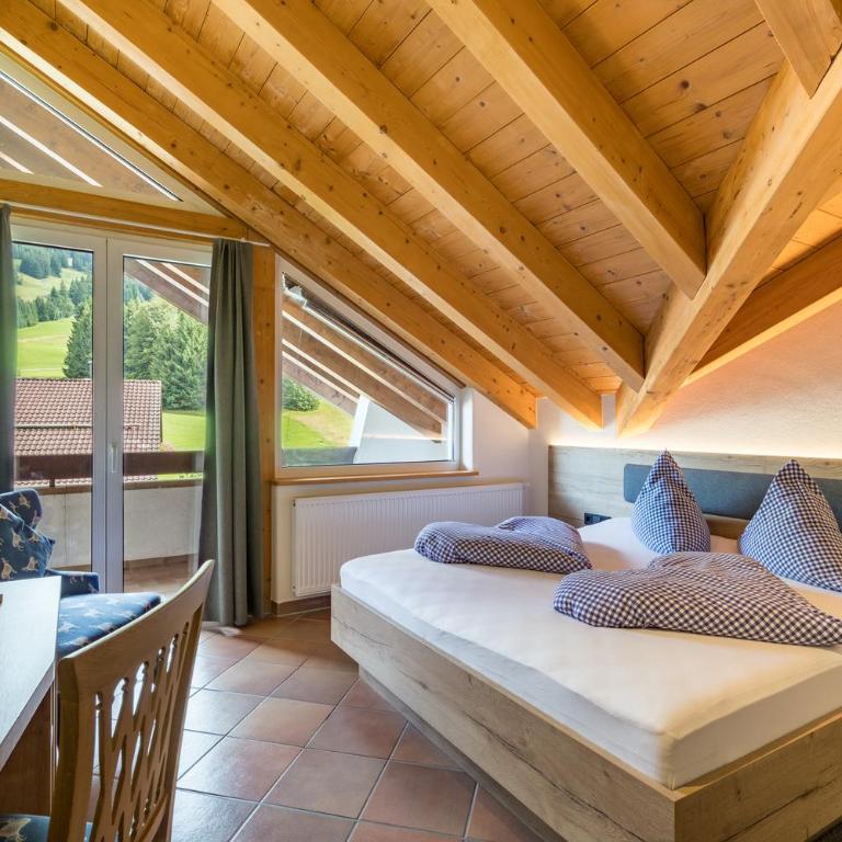 Bergzeit - Hotel & Appartements - Standard Doppelzimmer - 8