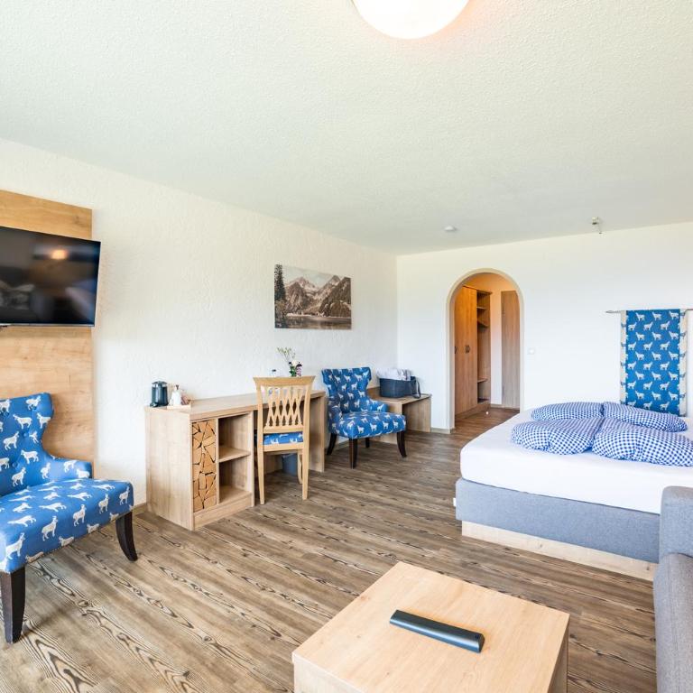 Bergzeit - Hotel & Appartements - Großes Doppelzimmer - 11