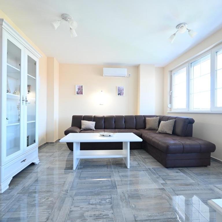 Smeštaj TEA sa dva bazena i besplatan parking - Apartman sa 1 Spavaćom Sobom - 91