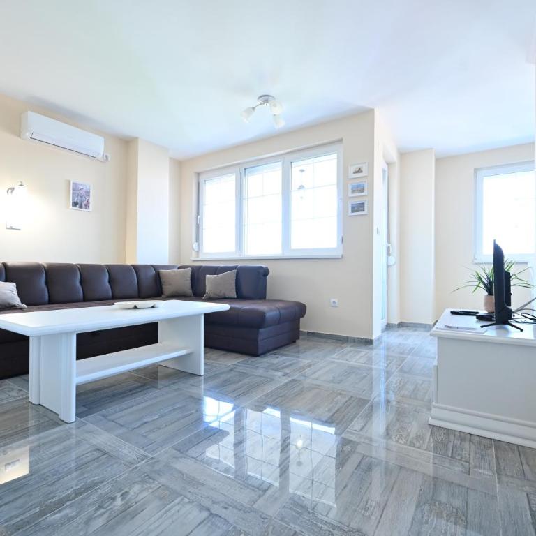 Smeštaj TEA sa dva bazena i besplatan parking - Apartman sa 1 Spavaćom Sobom - 97