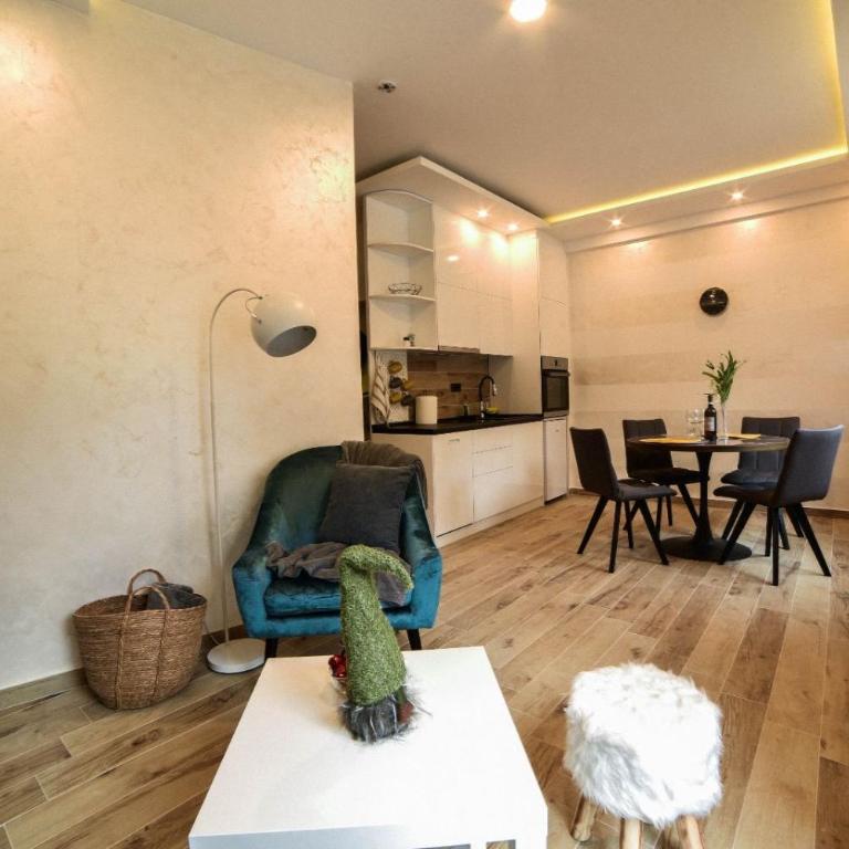 Tontic Lux Milmari - One-Bedroom Apartment - 3