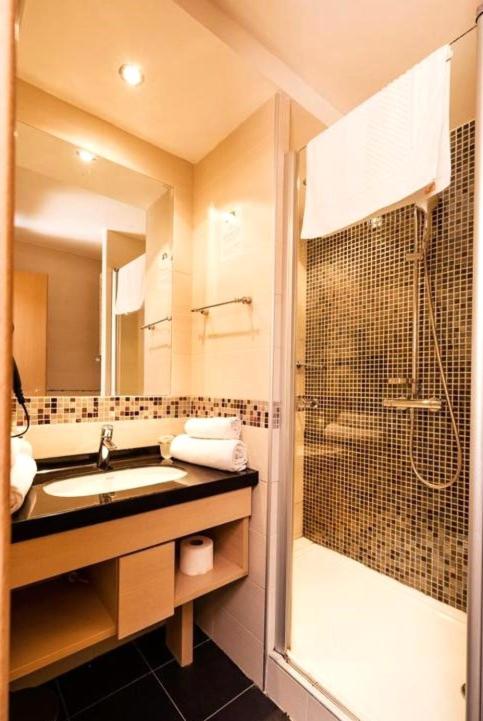 MONI Luxury Apartments - Studio Apartment - 5