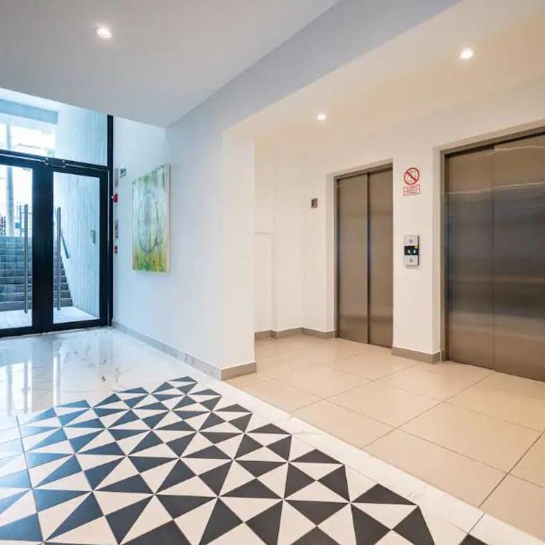Departamento entero en el Centro Miraflores P.Kennedy/Larcomar con terraza. - Apartamento de 2 dormitorios - 9