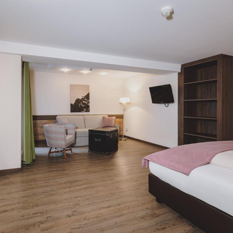 Hotel DIE SONNE - Superior Doppel- oder Zweibettzimmer - 1