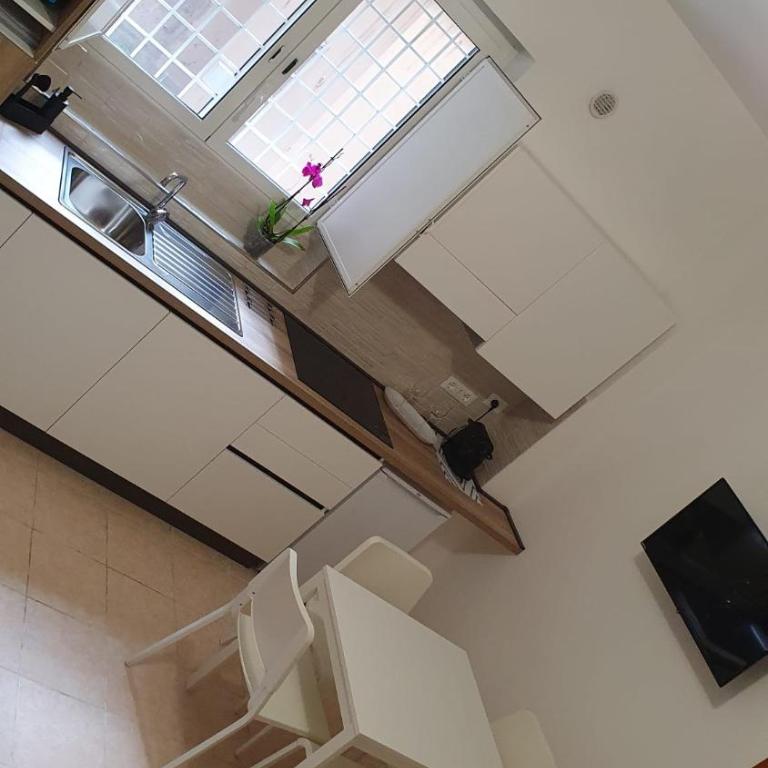 Melory House - One-Bedroom Apartment - 9