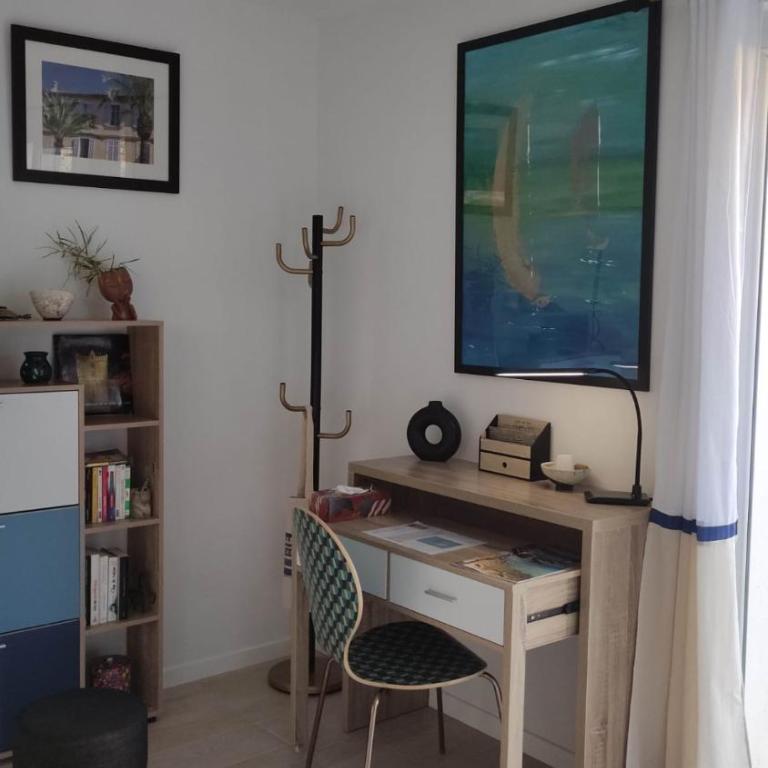 Sanary-sur-Mer, T2 avec jardin et parking gratuit, 2 min centre, climatisation, bastide 1900 - Apartment mit 1 Schlafzimmer - 11