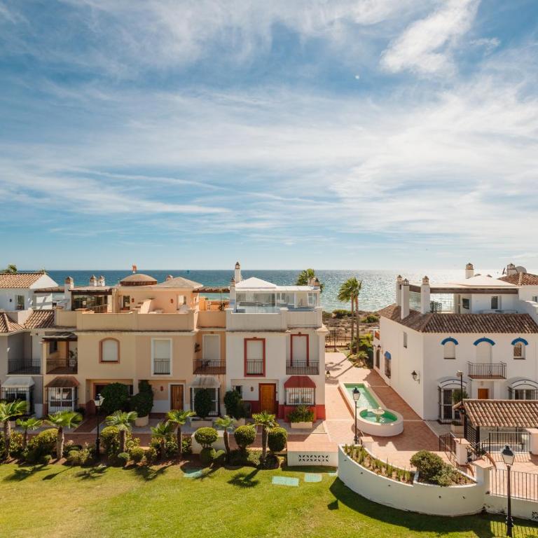 Holiday Home next to the beach, with private terrace, BBQ and incredible sea-view solarium - Casa de 3 dormitorios - 2
