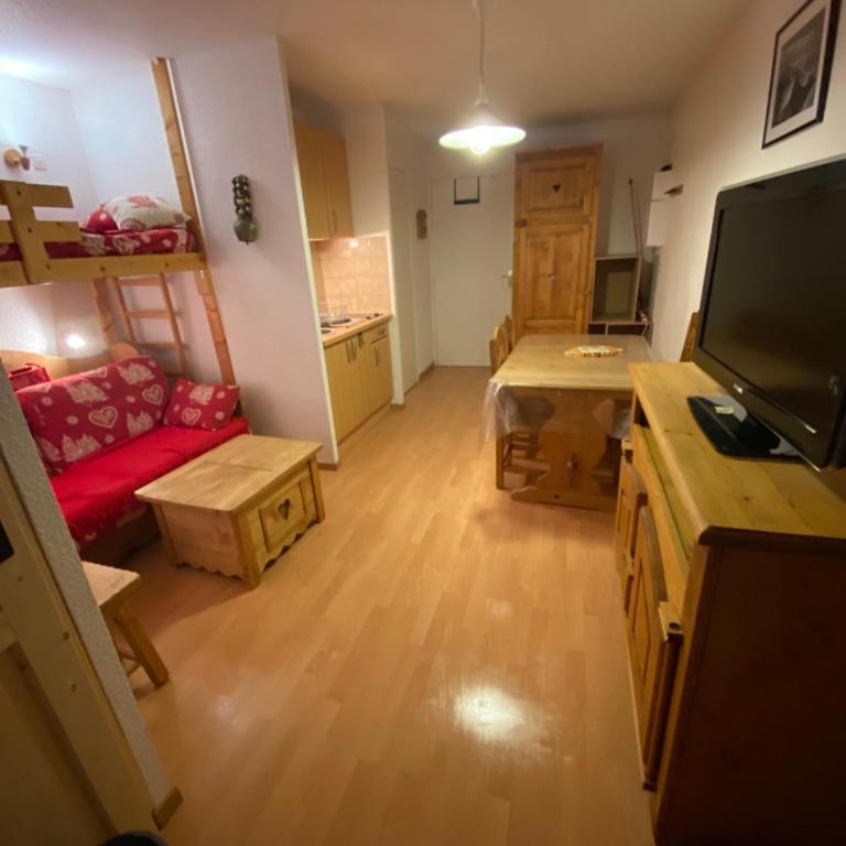Charmant T2 montagne ensoleillé - Appartement 2 Chambres - 7