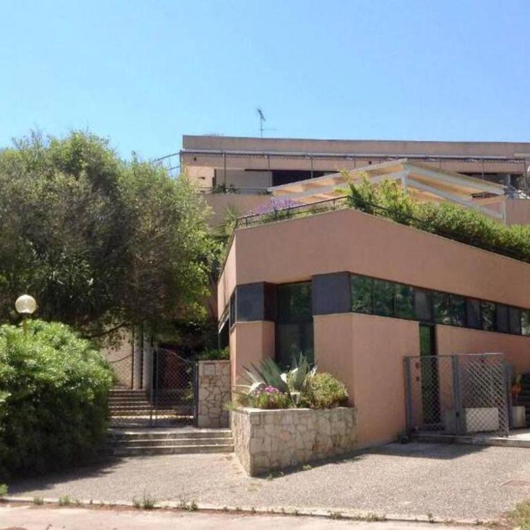 Appartamento fronte spiaggia Residence dei Pini - Appartamento con 3 Camere da Letto - 1