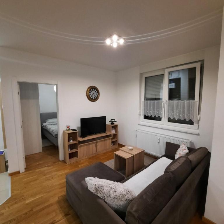 Lux Advent Apartment - One-Bedroom Apartment - 5