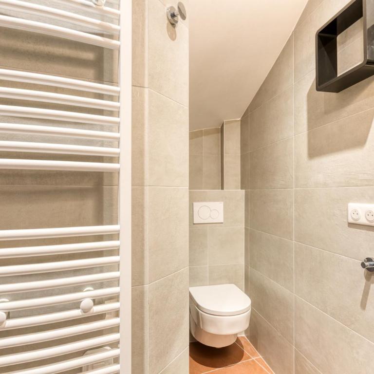 Maury Modern Loft - AC - Ideal Location - Peaceful - Appartement 1 Chambre - 20