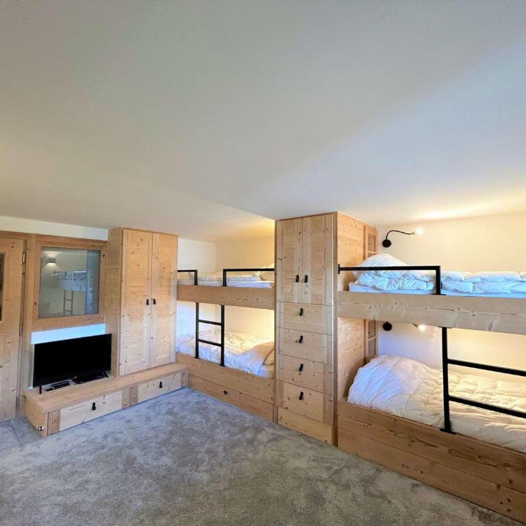 Appartement familial 4 pièces, ski-in/ski-out, 8 pers, Méribel - FR-1-180-596 - Appartement - 8