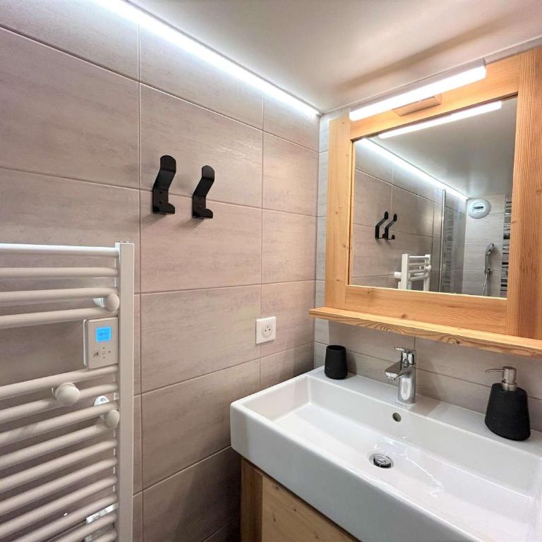 Appartement familial 4 pièces, ski-in/ski-out, 8 pers, Méribel - FR-1-180-596 - Appartement - 9