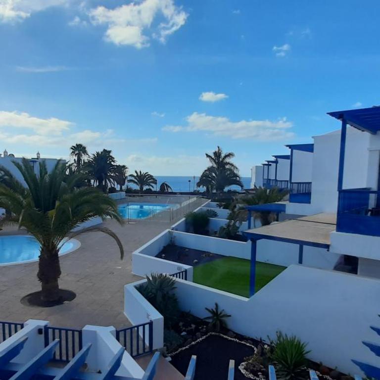 Las Moreras Playa Blanca - Three-Bedroom Townhouse - 2