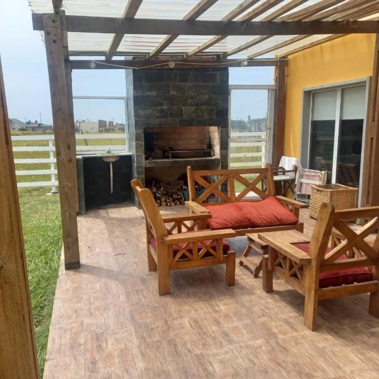 Casa vacaciones Camet Norte - Two-Bedroom House - 1