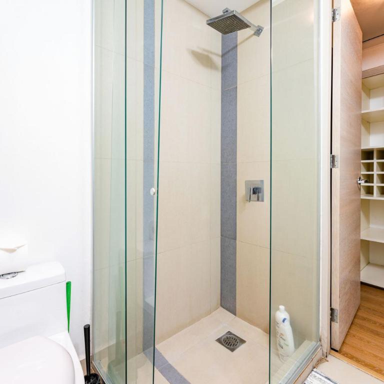 Trendy La Roma Condo with Parking & Patio - Apartamento Superior - 20