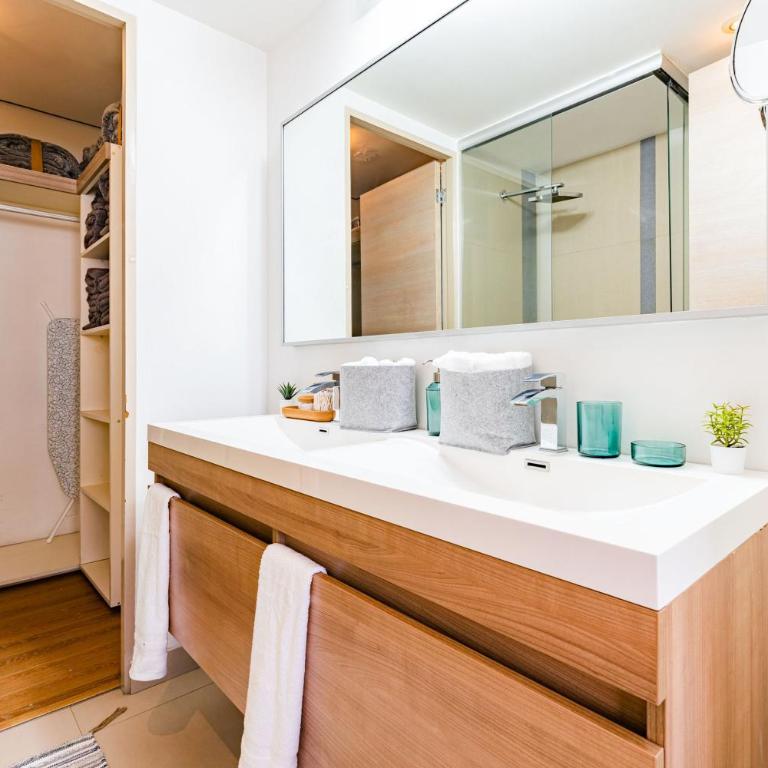 Trendy La Roma Condo with Parking & Patio - Apartamento Superior - 10