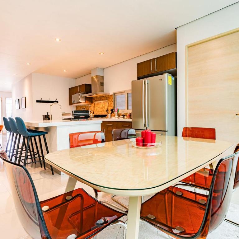 Trendy La Roma Condo with Parking & Patio - Apartamento Superior - 27