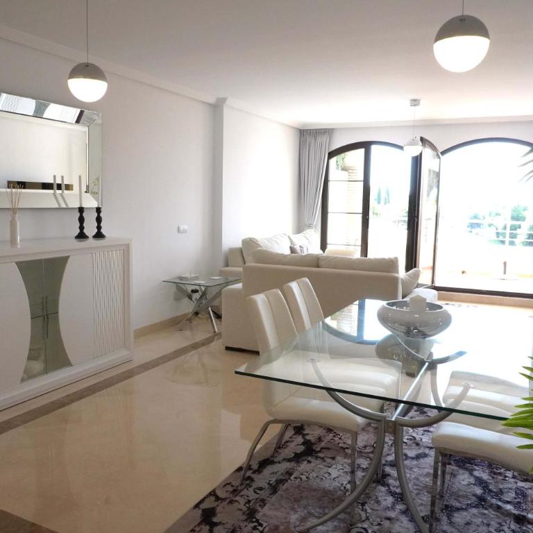 Joya de Las Jacarandas - Three-Bedroom Apartment - 2