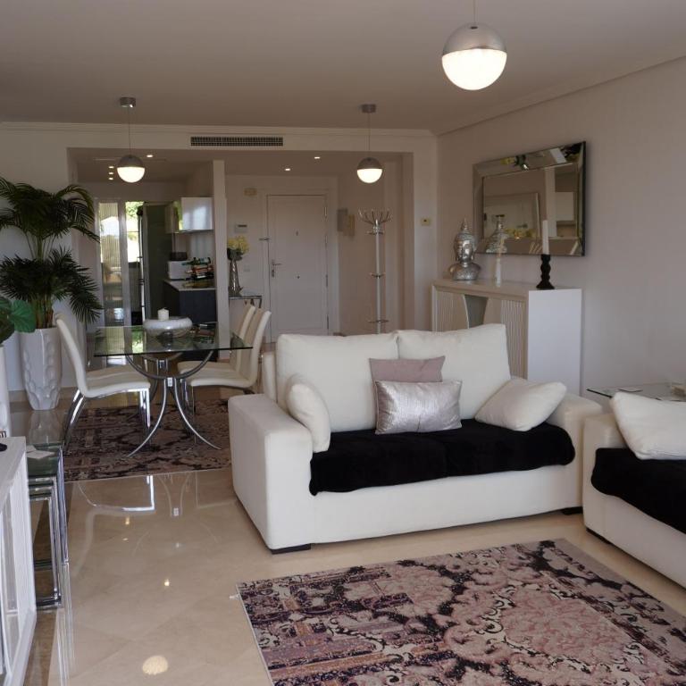 Joya de Las Jacarandas - Three-Bedroom Apartment - 8