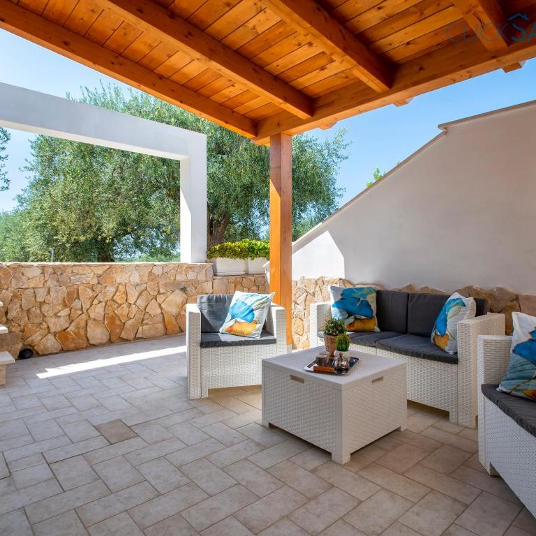 ClickSardegna Villa Brionis sea view, 7 bedrooms, 5 bathrooms and 3 kitchens - Villa with Sea View - 12