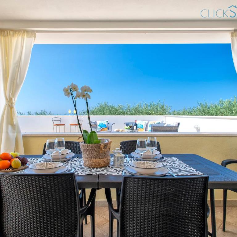 ClickSardegna Villa Brionis sea view, 7 bedrooms, 5 bathrooms and 3 kitchens - Villa with Sea View - 3