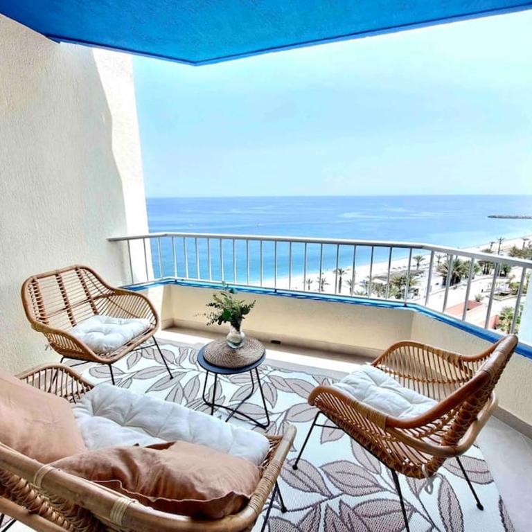 Almuñecar Seawiews Deluxe SinEsedesignhomes - Apartamento de 2 dormitorios - 1