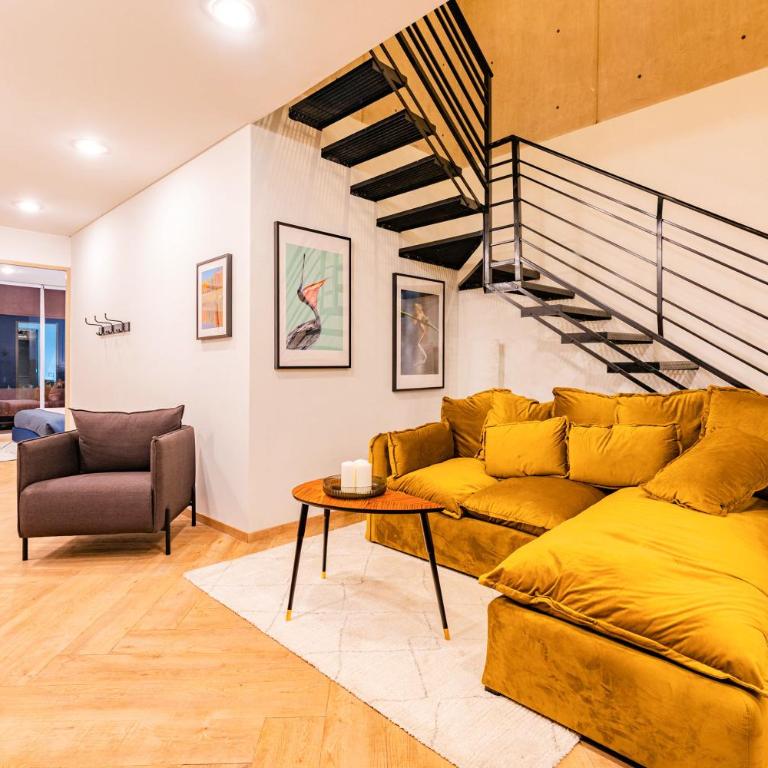 Trendy La Roma Condo with Parking & Patio - Apartamento de 3 dormitorios - 1