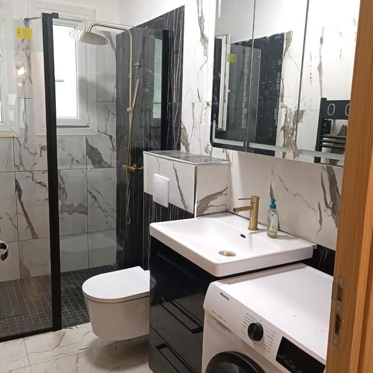 Modern 3 rooms on the ground floor - Appartement 2 Chambres - 6