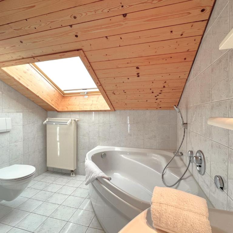 Ferienwohnung Ferienidyll am Forrgensee - Apartamento con vistas a las montañas - 13