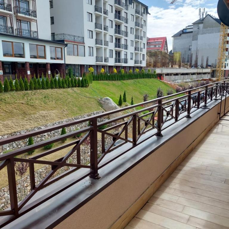 Milmari Venera - Apartment with Balcony - 9