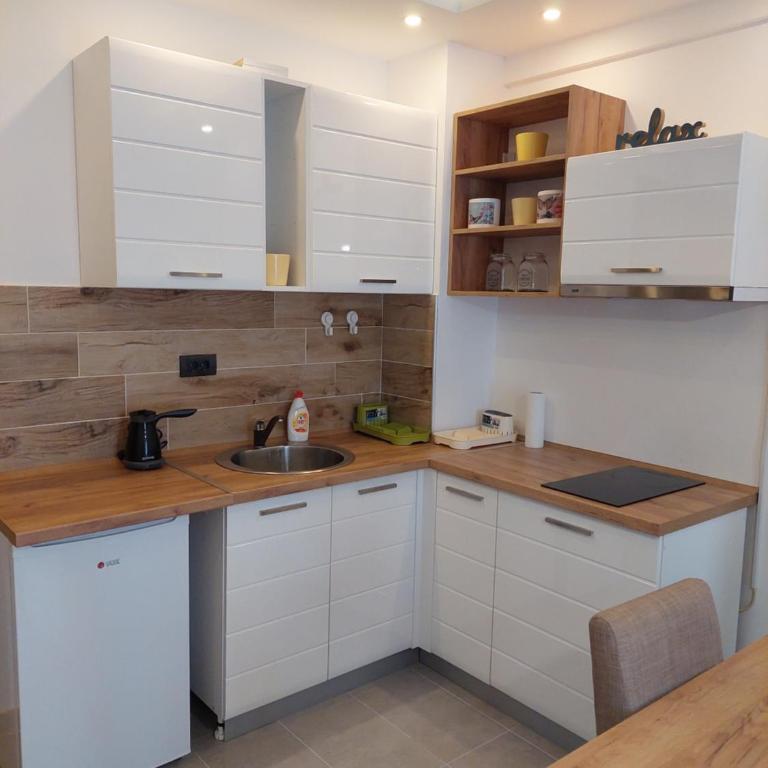 Milmari Venera - Apartment with Balcony - 15