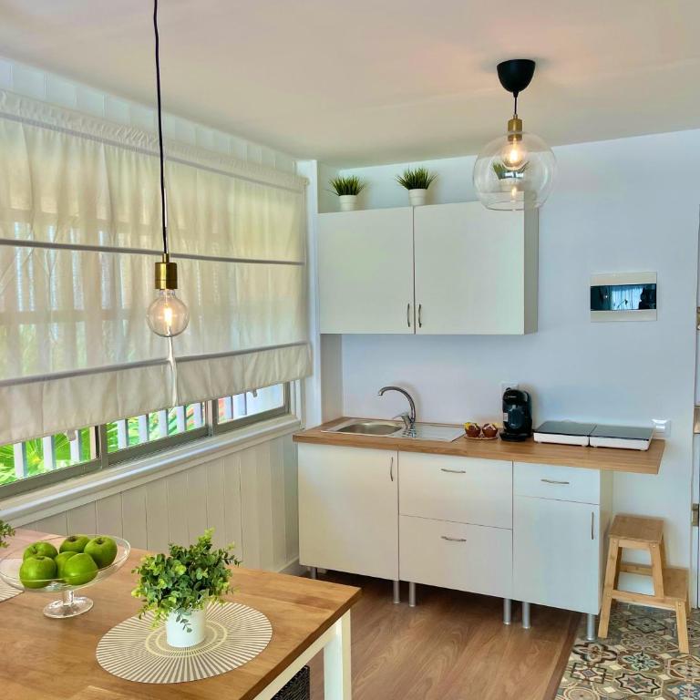 Las Brisas 2 by SunHousesCanarias - One-Bedroom Apartment - 6