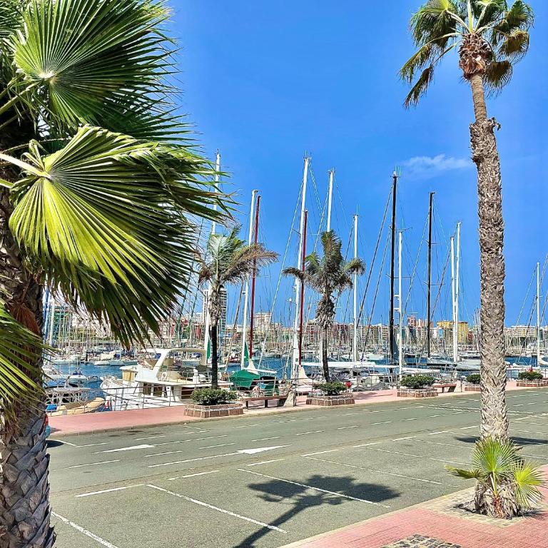 Las Brisas 2 by SunHousesCanarias - One-Bedroom Apartment - 37