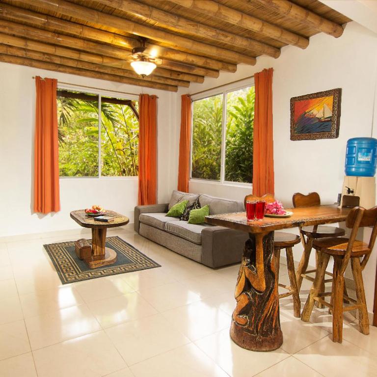 ITCHIMBIA GARDEN AYAMPE Montaña y Mar - Two-Bedroom House - 6