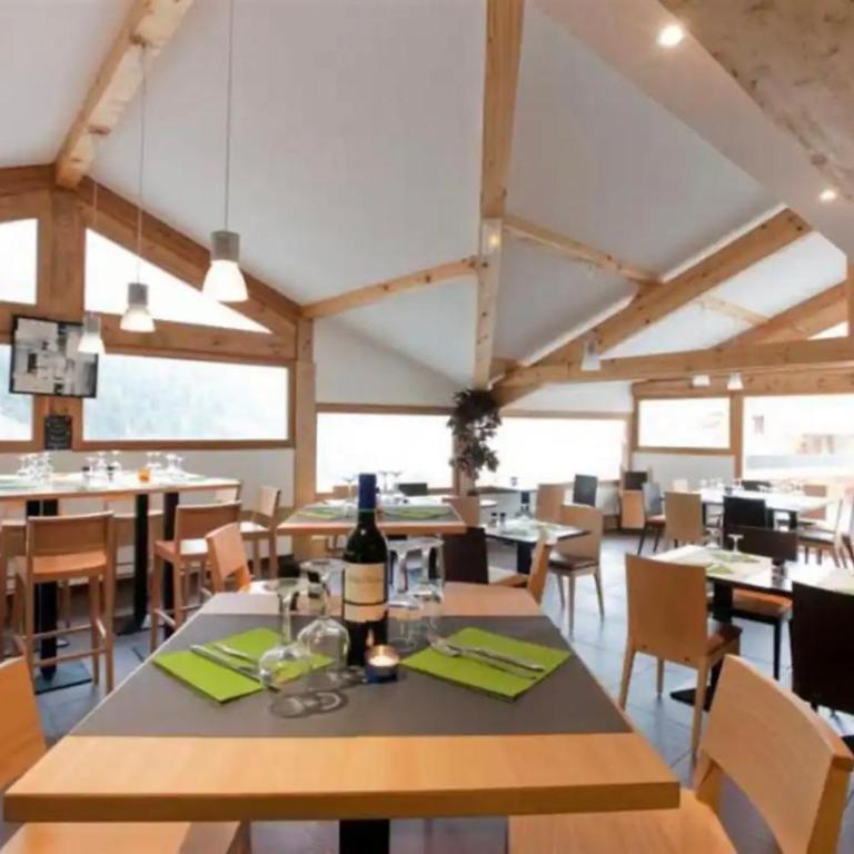 Les 3 vallées - Piscine/Spa/Hammam - 4p - Appartement avec Balcon - 11