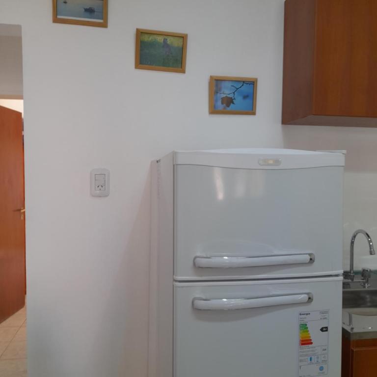 AYNA Alojamiento, situado en el centro de Villa Elisa, Entre Rios - One-Bedroom House - 8