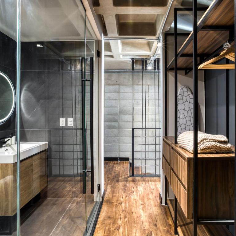 Downtown Loft by ULIV - Premium Duplex Loft - 8