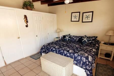 CASA MARBELLA 4BR 2BA Private Beach-Front Home - Four-Bedroom House - 6