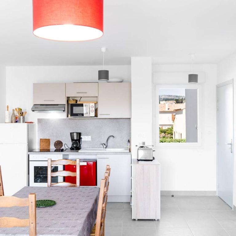 Appartement T3 moderne avec WIFI, parking sécurisé et à 300m de la plage - FR-1-409-160 - Apartment - 1