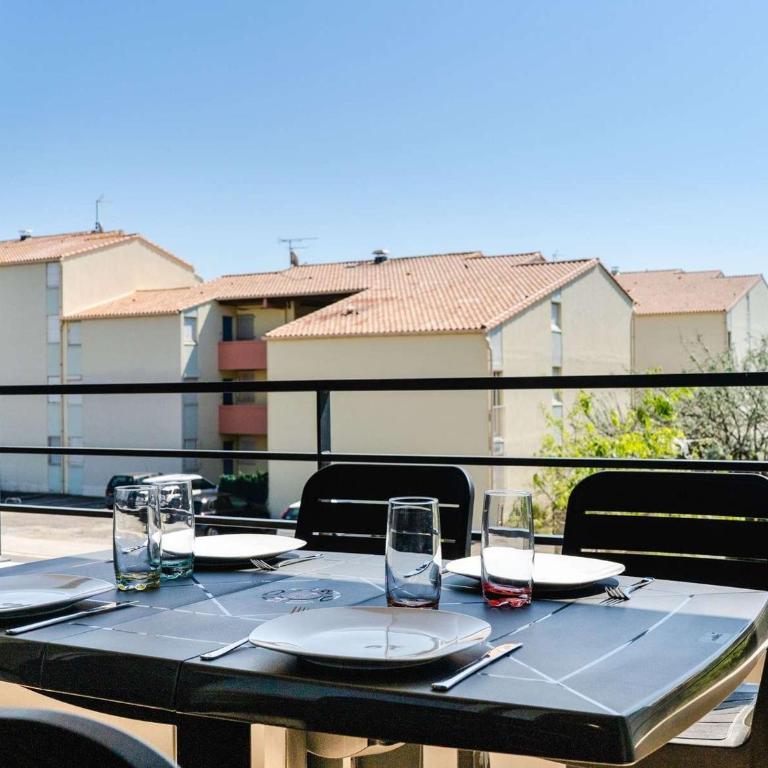 Appartement T3 moderne avec WIFI, parking sécurisé et à 300m de la plage - FR-1-409-160 - Apartment - 2