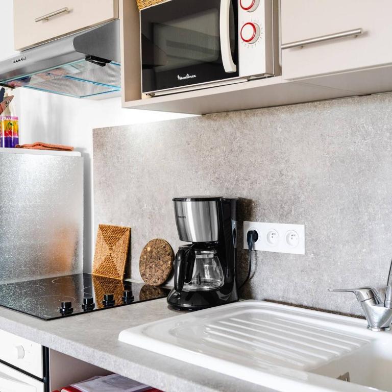Appartement T3 moderne avec WIFI, parking sécurisé et à 300m de la plage - FR-1-409-160 - Apartment - 7