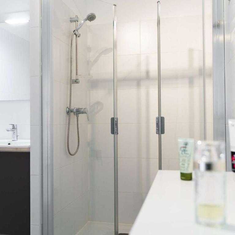 Moderne T3 climatisé, 2 parkings, à 300m de la plage - FR-1-409-165 - Apartment - 10